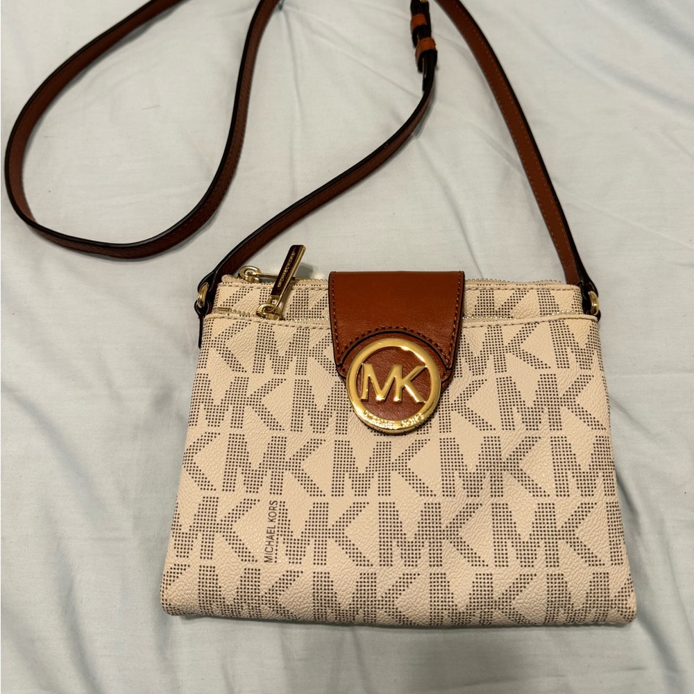Michael Kors messenger bag